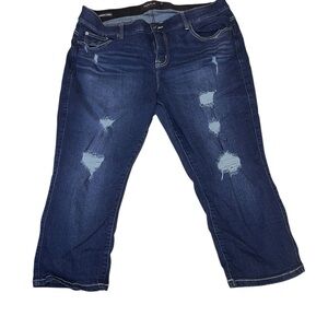 Torrid Cropped Bombshell Skinny